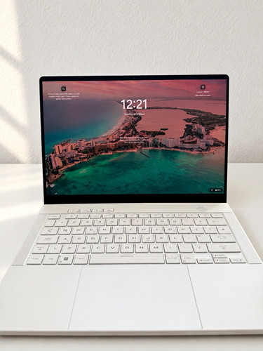 Asus rog zephyrus - zephyrus, white