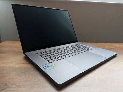 Asus rog zephyrus g16 oled - oled, 240