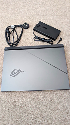 Asus rog strix grey 18in - rog,