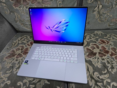 Asus rog zephyrus g16 ultra - asus,
